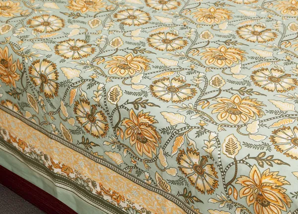 Mutlicolor_Cotton_Royal_Blossom_Empire_Double_Bedsheet_With_Pillow_Cover_108_X_108_Cm